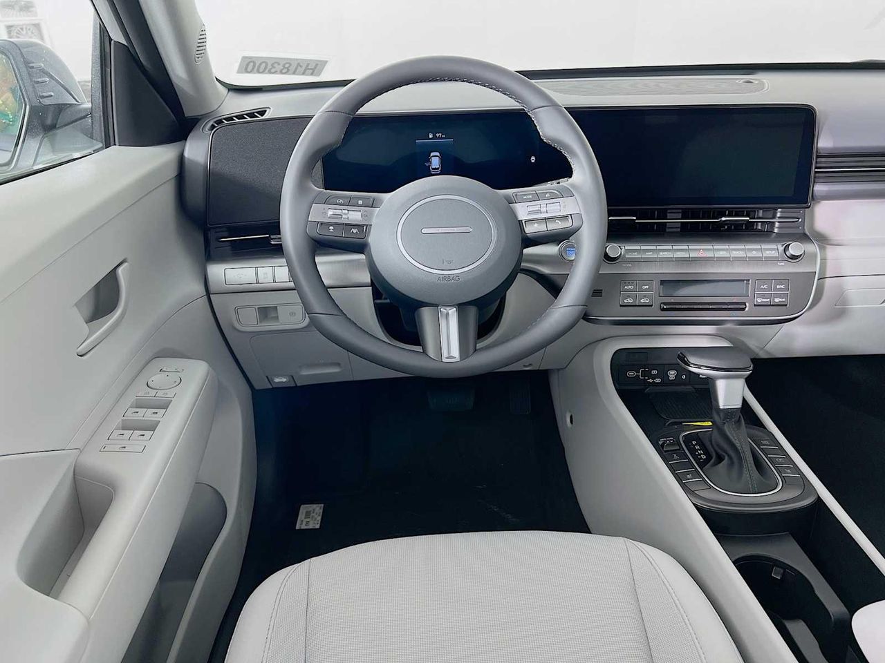 2026 Hyundai Kona SEL photo 11