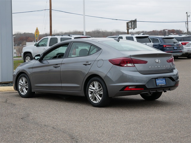 2020 Hyundai Elantra SEL photo 4