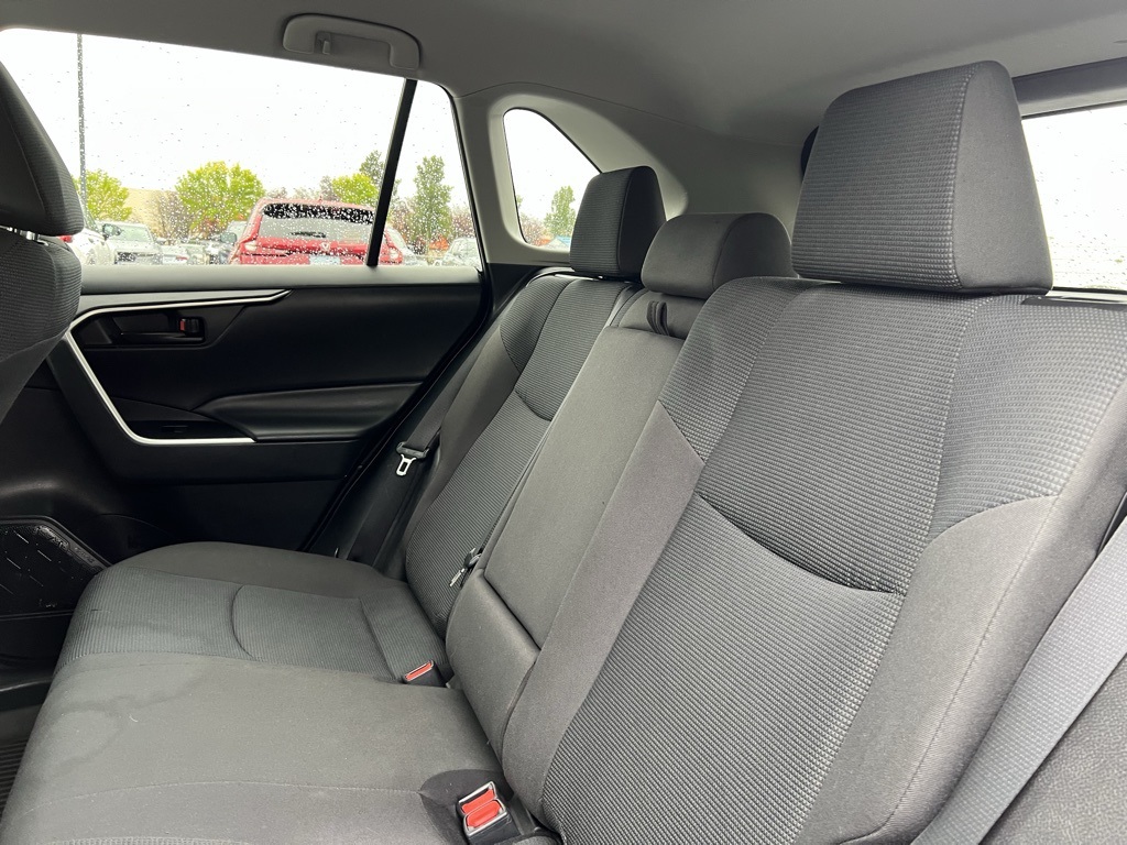 2021 Toyota RAV4 Hybrid LE photo 23
