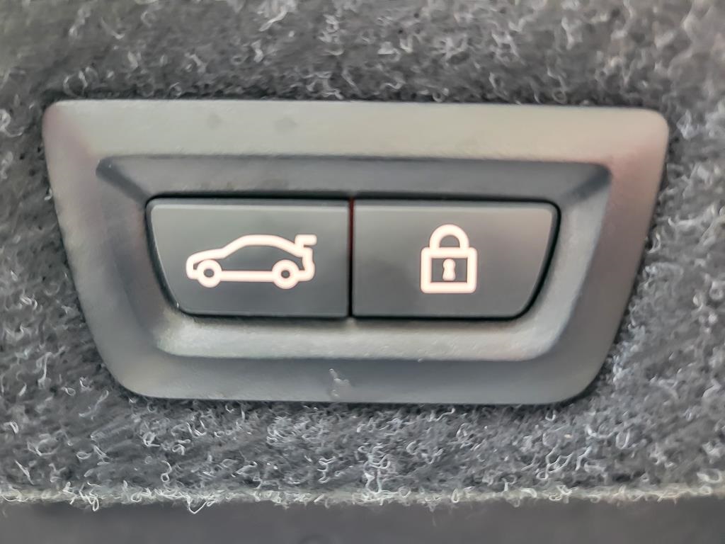 2019 BMW 530I - Image 20