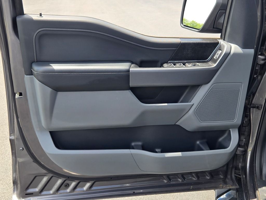 2022 Ford F-150 XLT photo 17