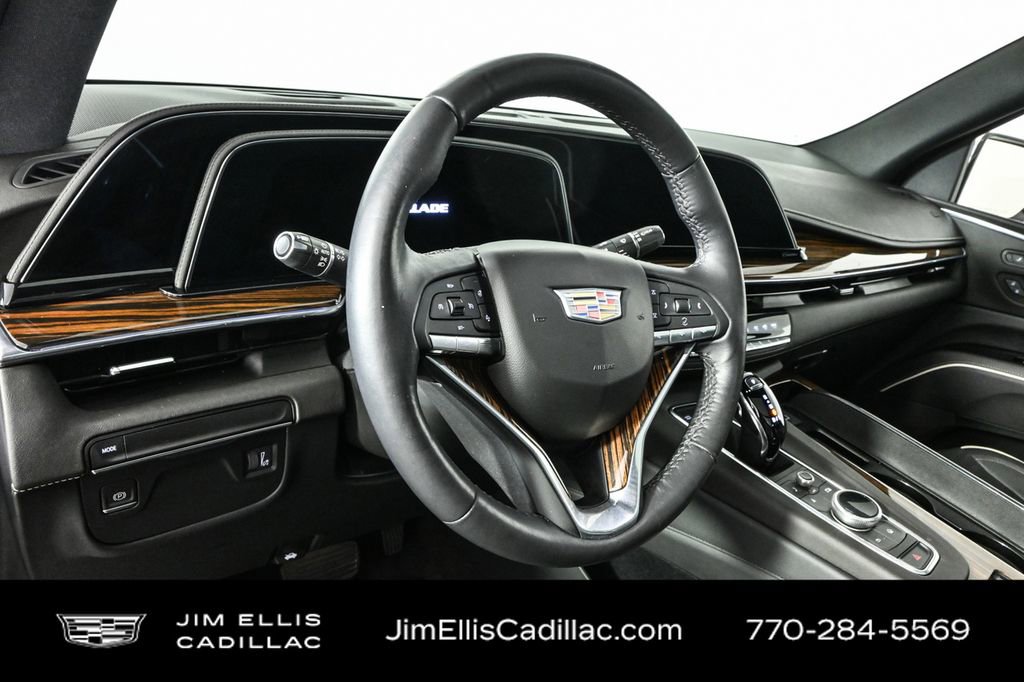 2022 Cadillac Escalade Premium Luxury photo 3