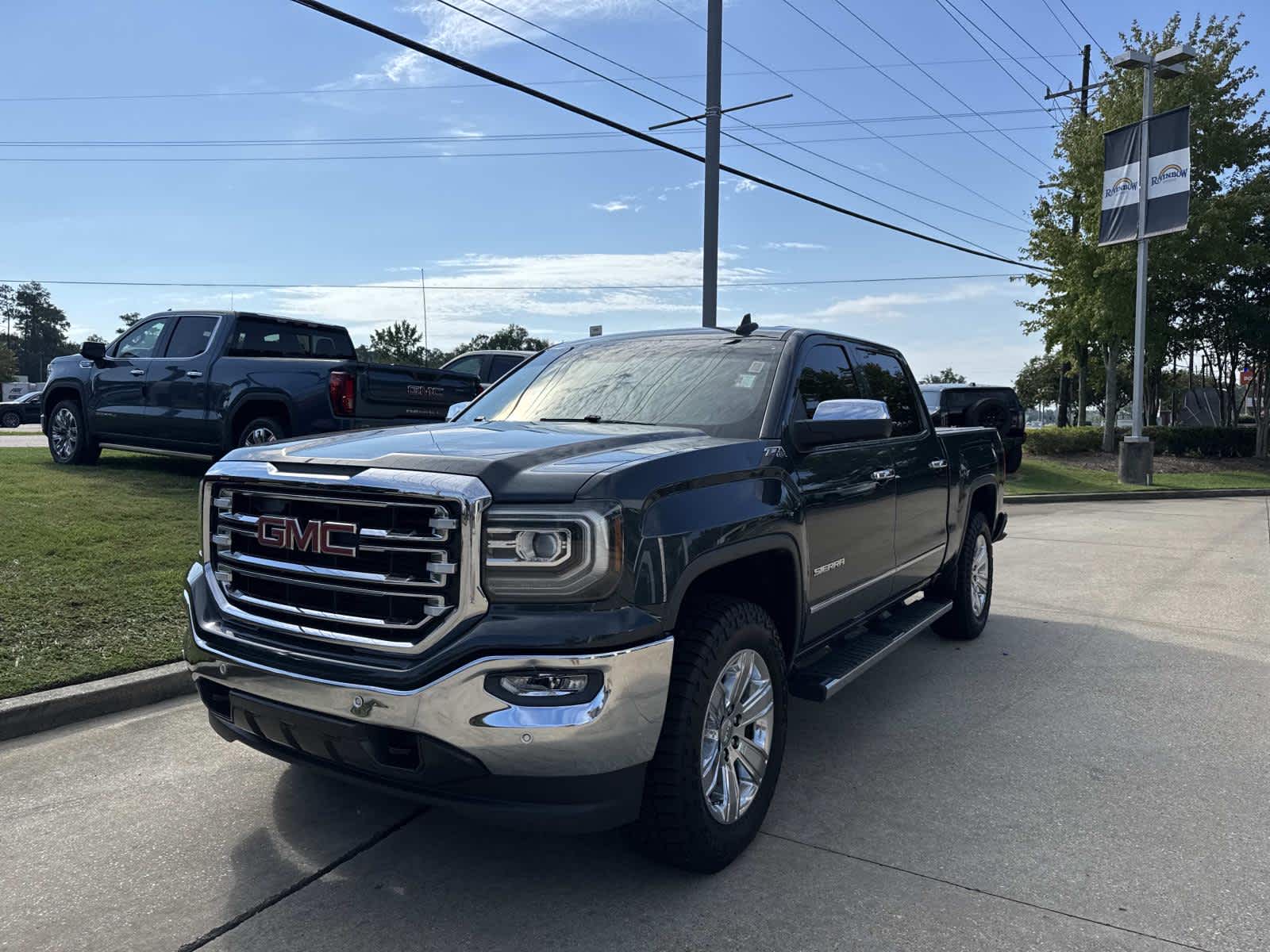 2017 Gmc Sierra 1500 SLT photo 3