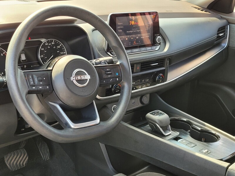 2023 Nissan Rogue SV photo 6