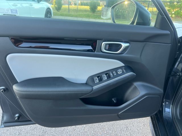 2026 Honda Civic Hybrid Sport Touring photo 9