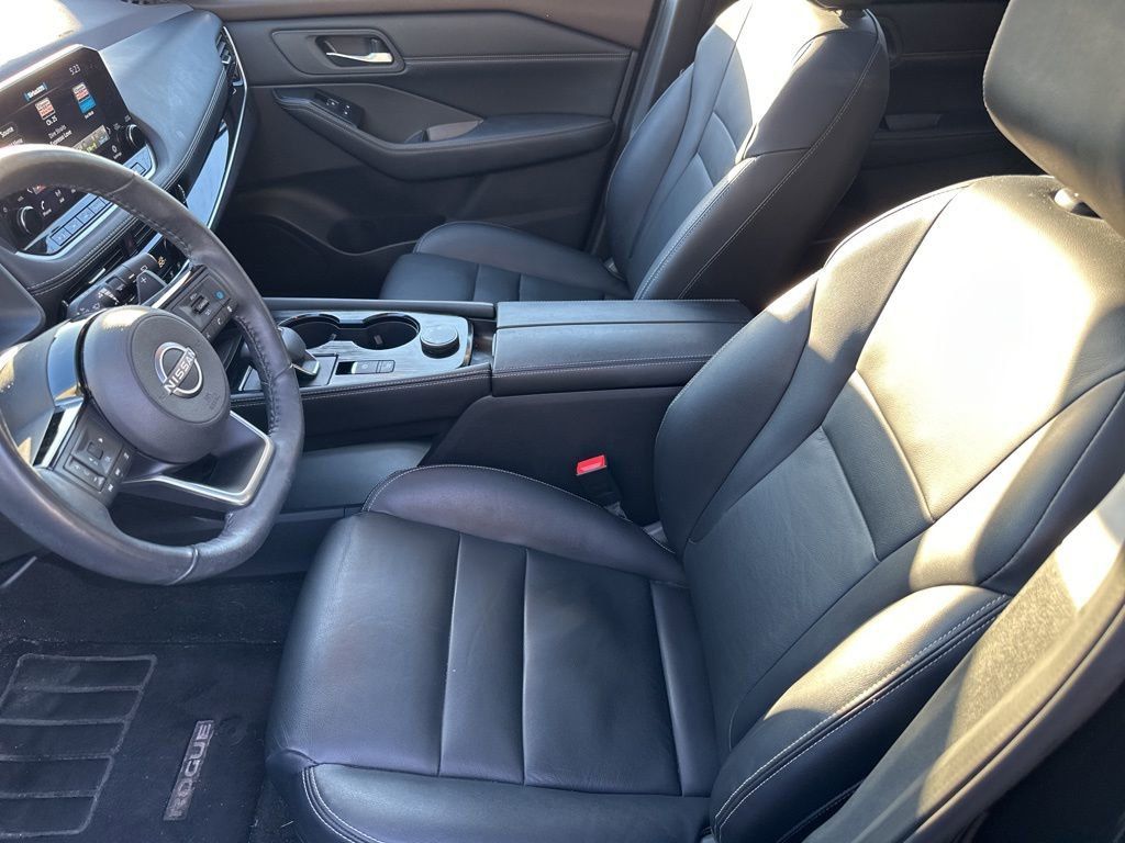 2023 Nissan Rogue SL AWD photo 3
