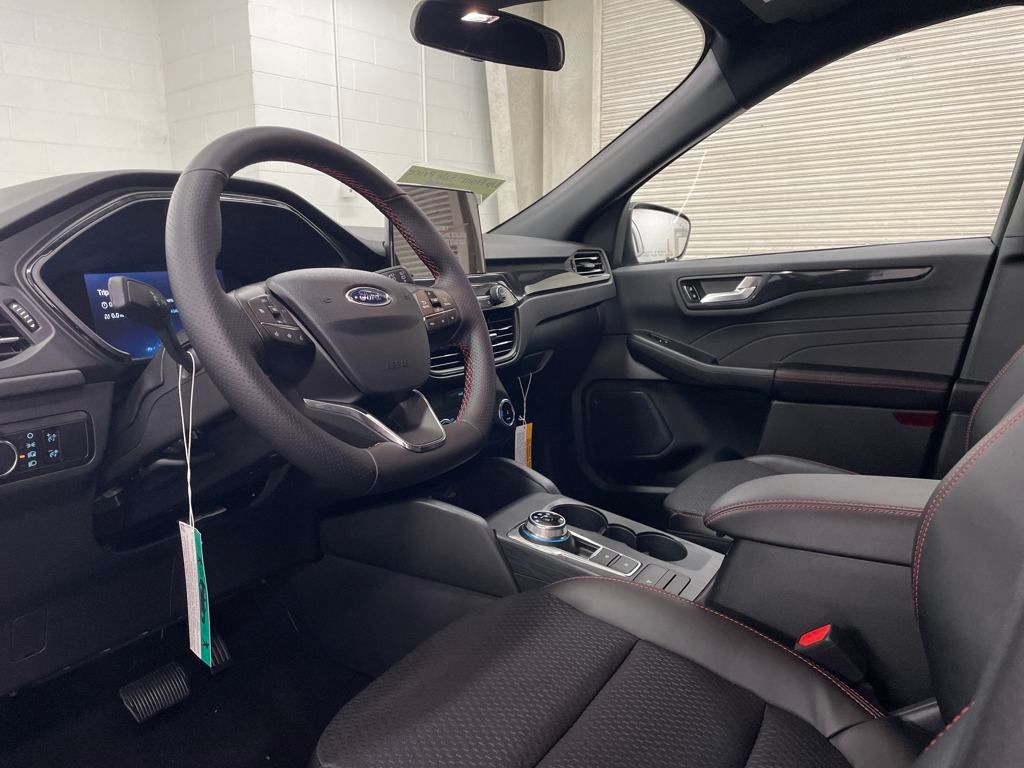 2025 Ford Escape Hybrid ST-Line photo 37