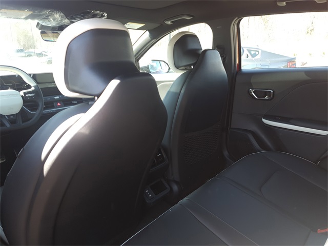 2025 Kia K4 GT-Line Turbo photo 6