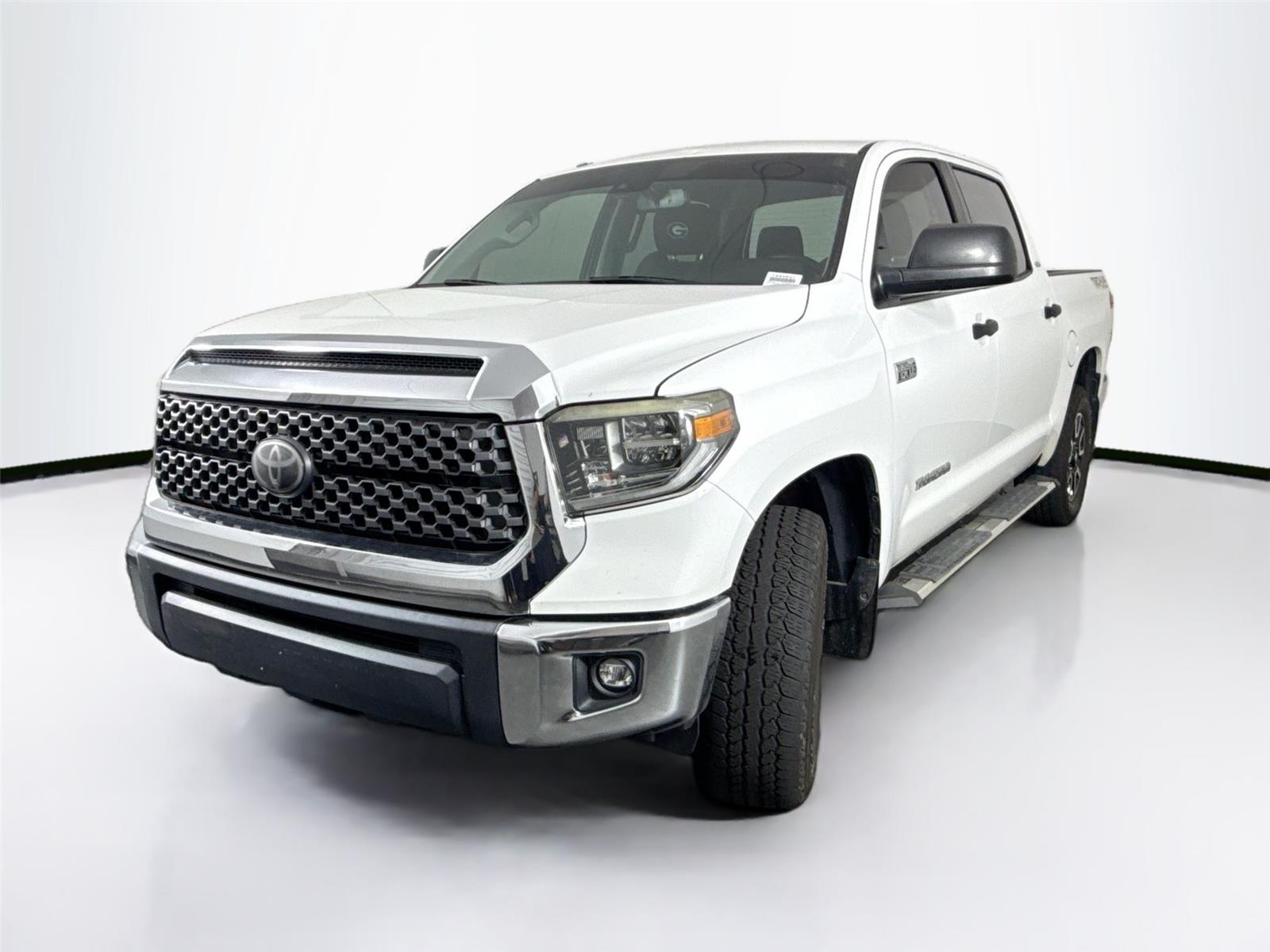 2018 Toyota Tundra SR5 photo 2