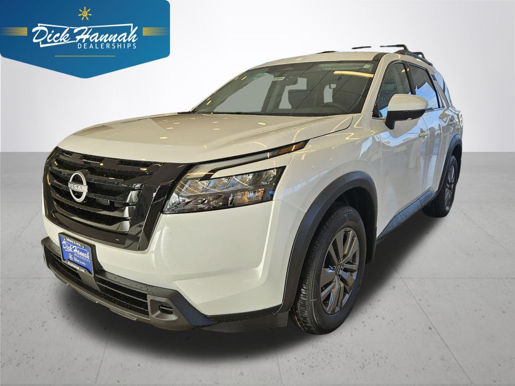 2025 Nissan Pathfinder SV's photo