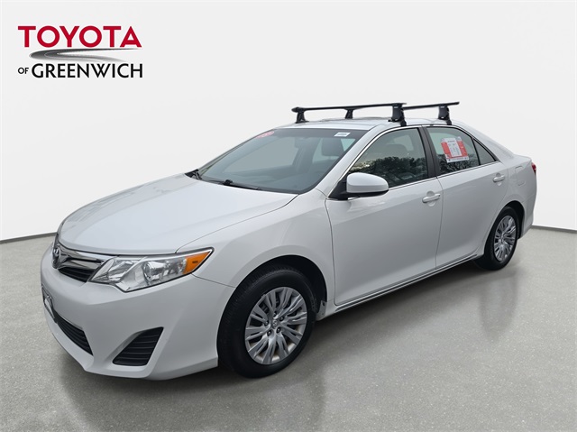 2013 Toyota Camry LE's photo