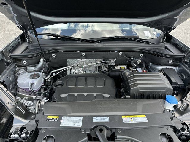 2025 Volkswagen Atlas Cross Sport SEL R-Line photo 18