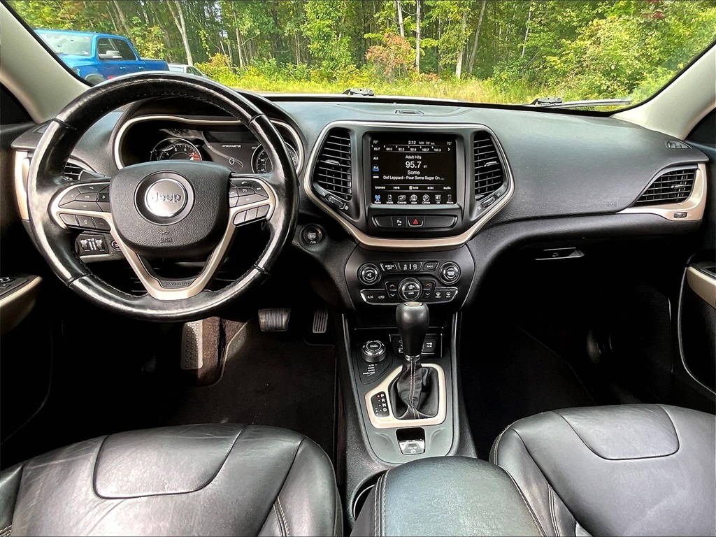 2018 Jeep Cherokee Limited photo 19