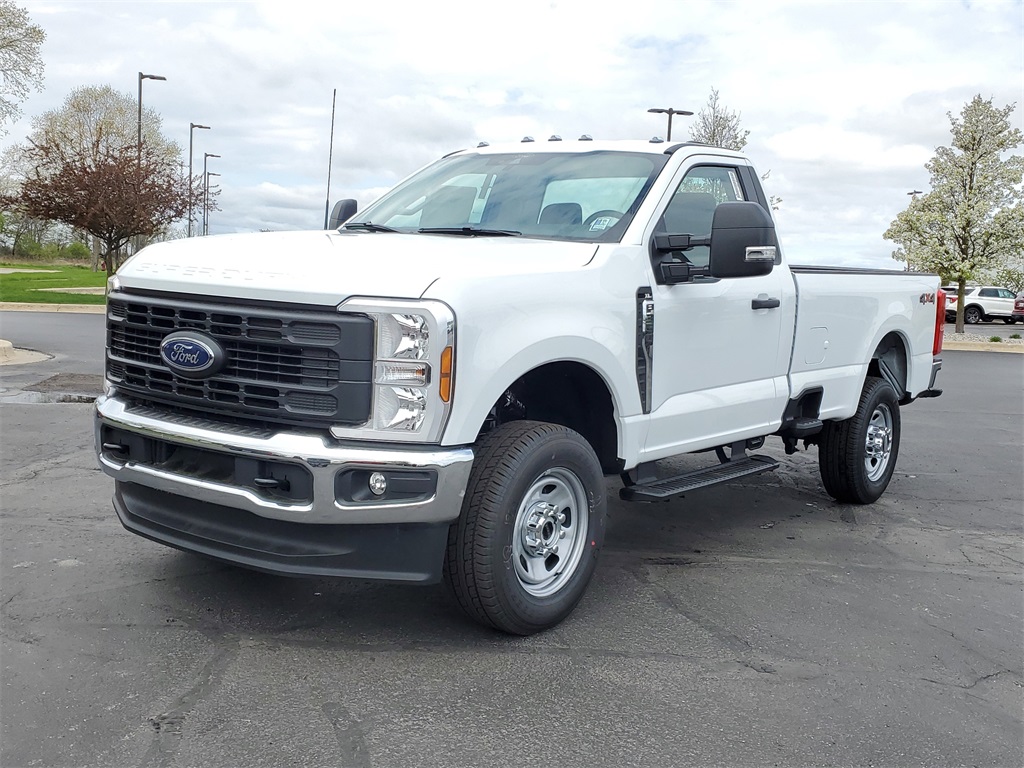 2025 Ford F-350 XL photo 3