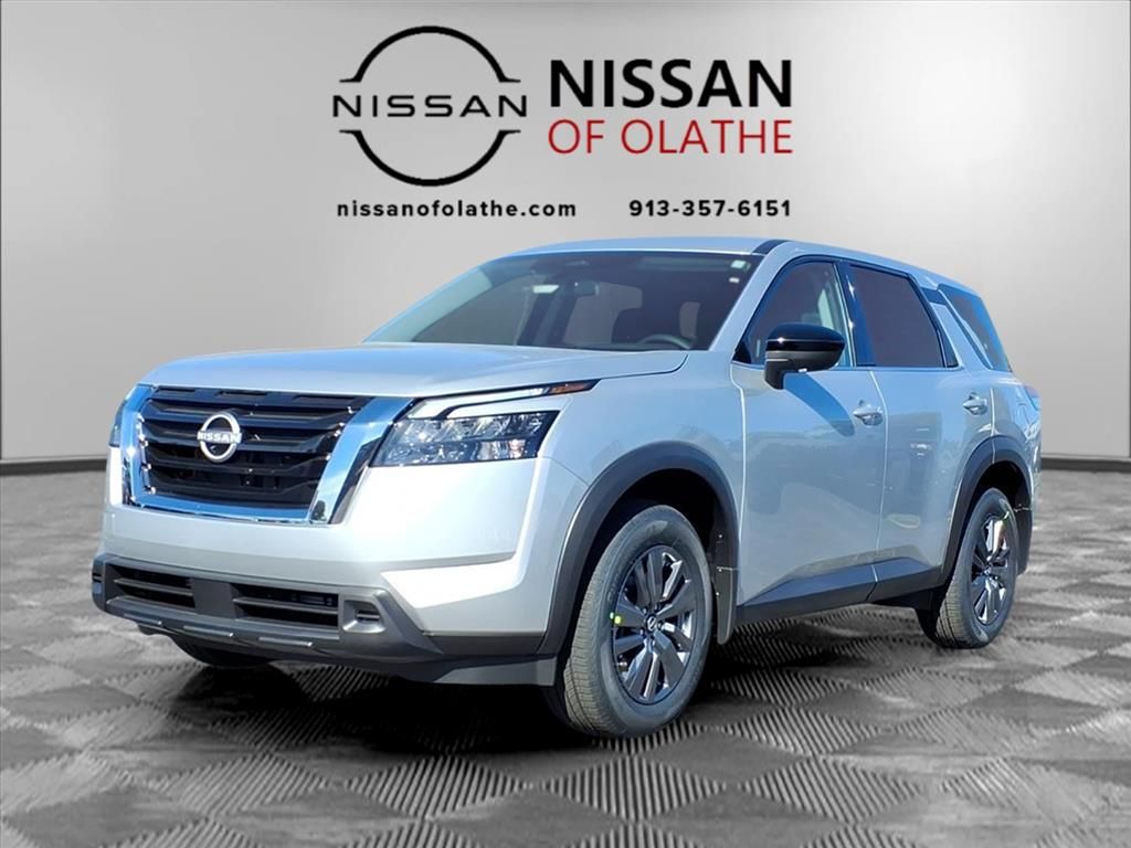 2025 Nissan Pathfinder S's photo