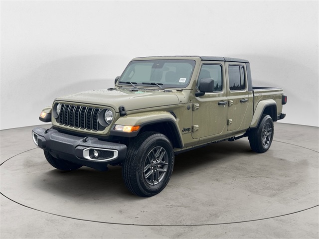 2025 Jeep Gladiator Sport S's photo