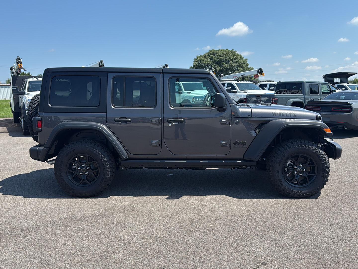 2025 Jeep Wrangler Willys photo 4