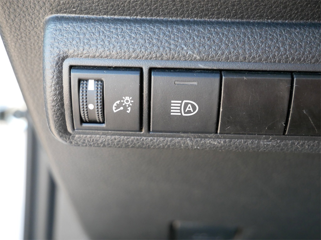 2024 Toyota Corolla LE photo 21