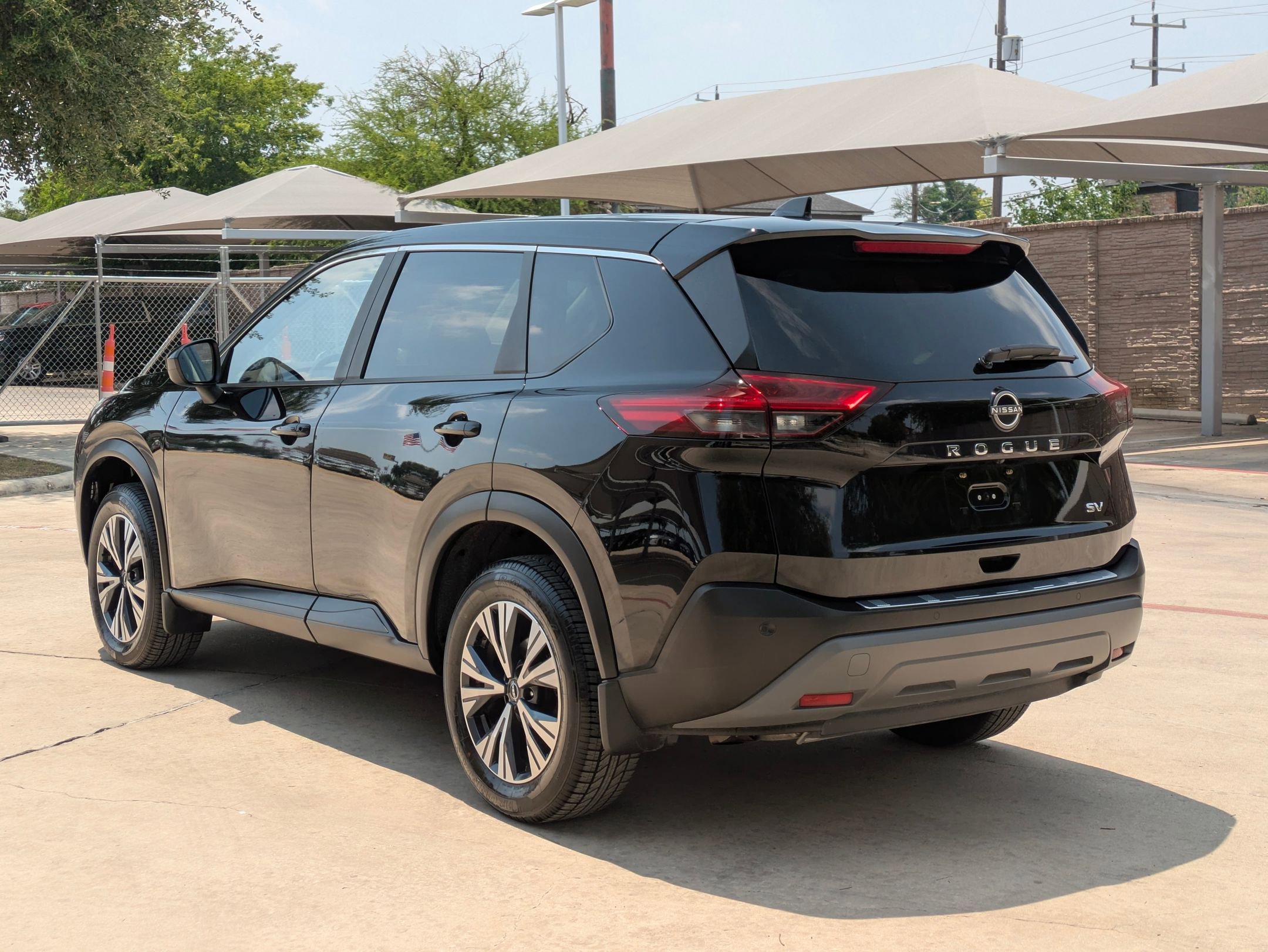 2023 Nissan Rogue SV photo 4