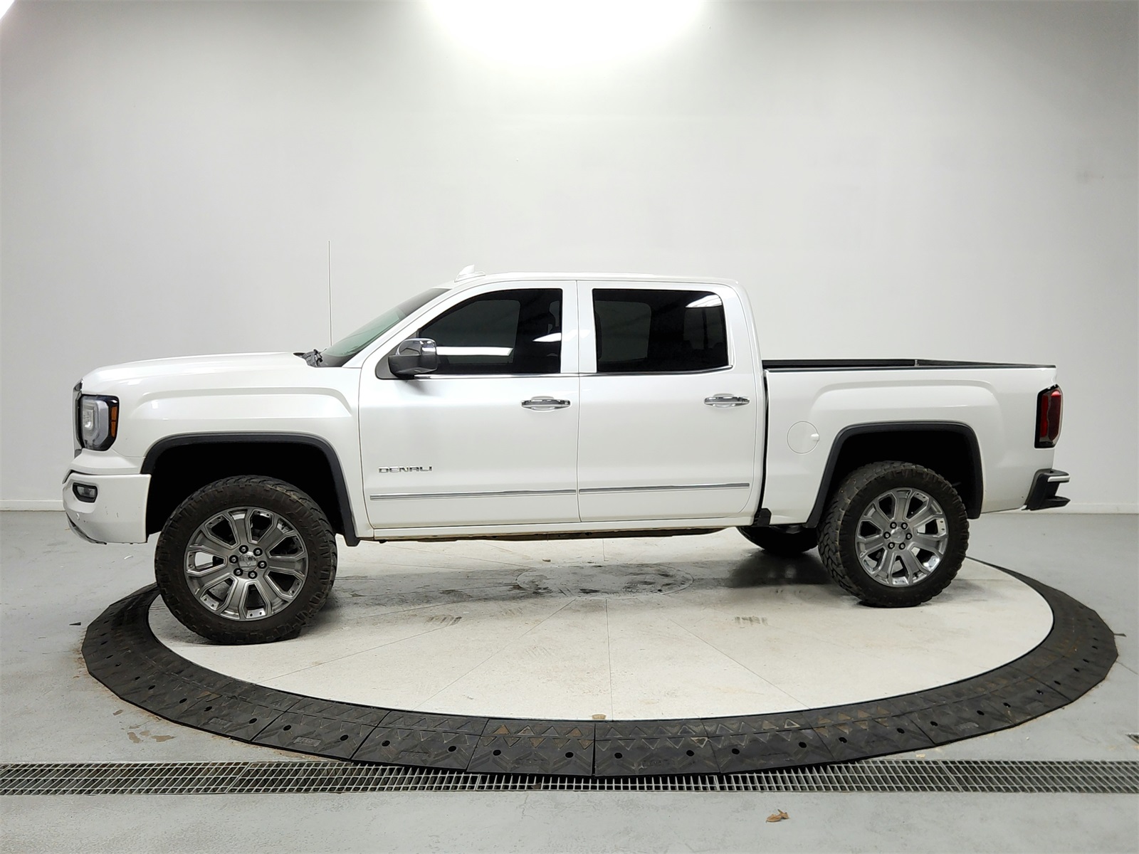 2017 Gmc Sierra 1500 Denali photo 4