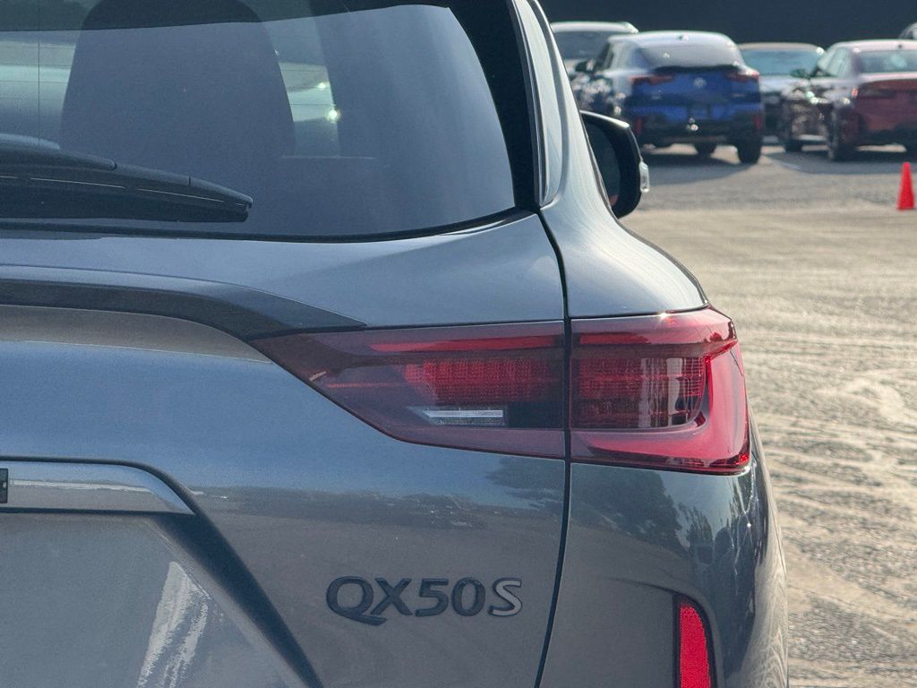 2024 Infiniti QX50 SPORT photo 3