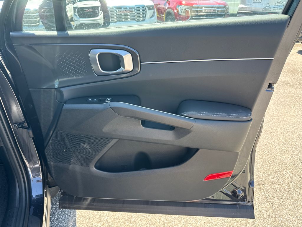 2025 Kia Sorento EX photo 13