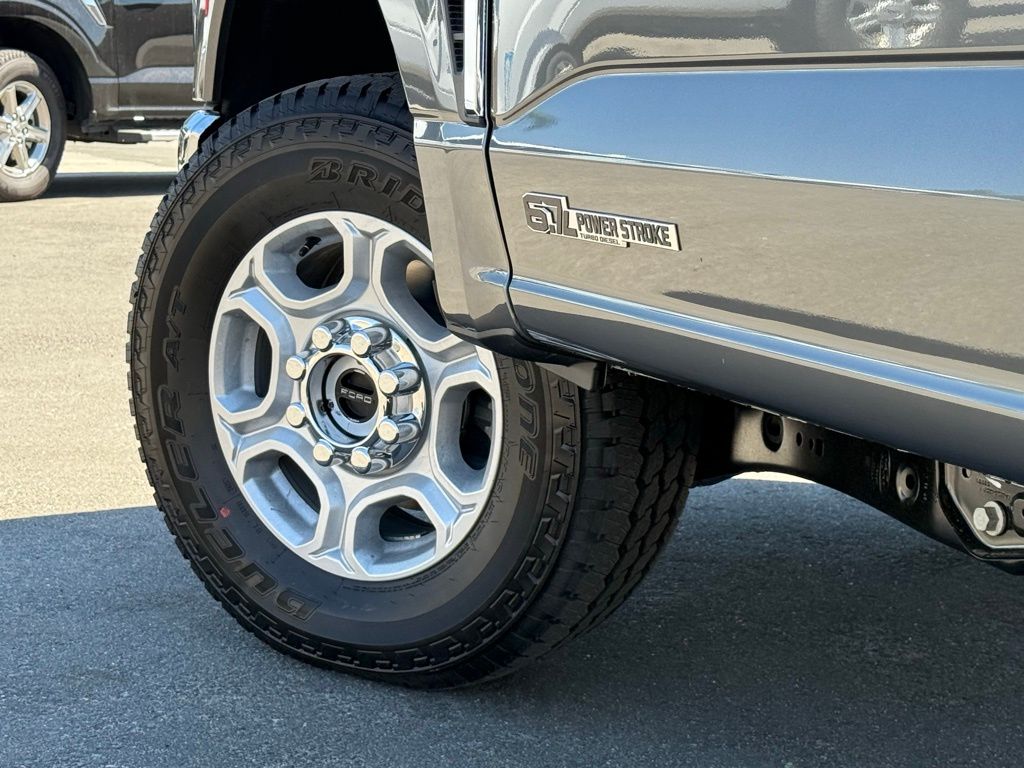 2026 Ford F-250 XLT photo 18