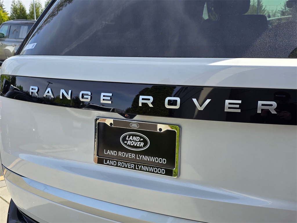 2025 Land Rover Range Rover Autobiography photo 7