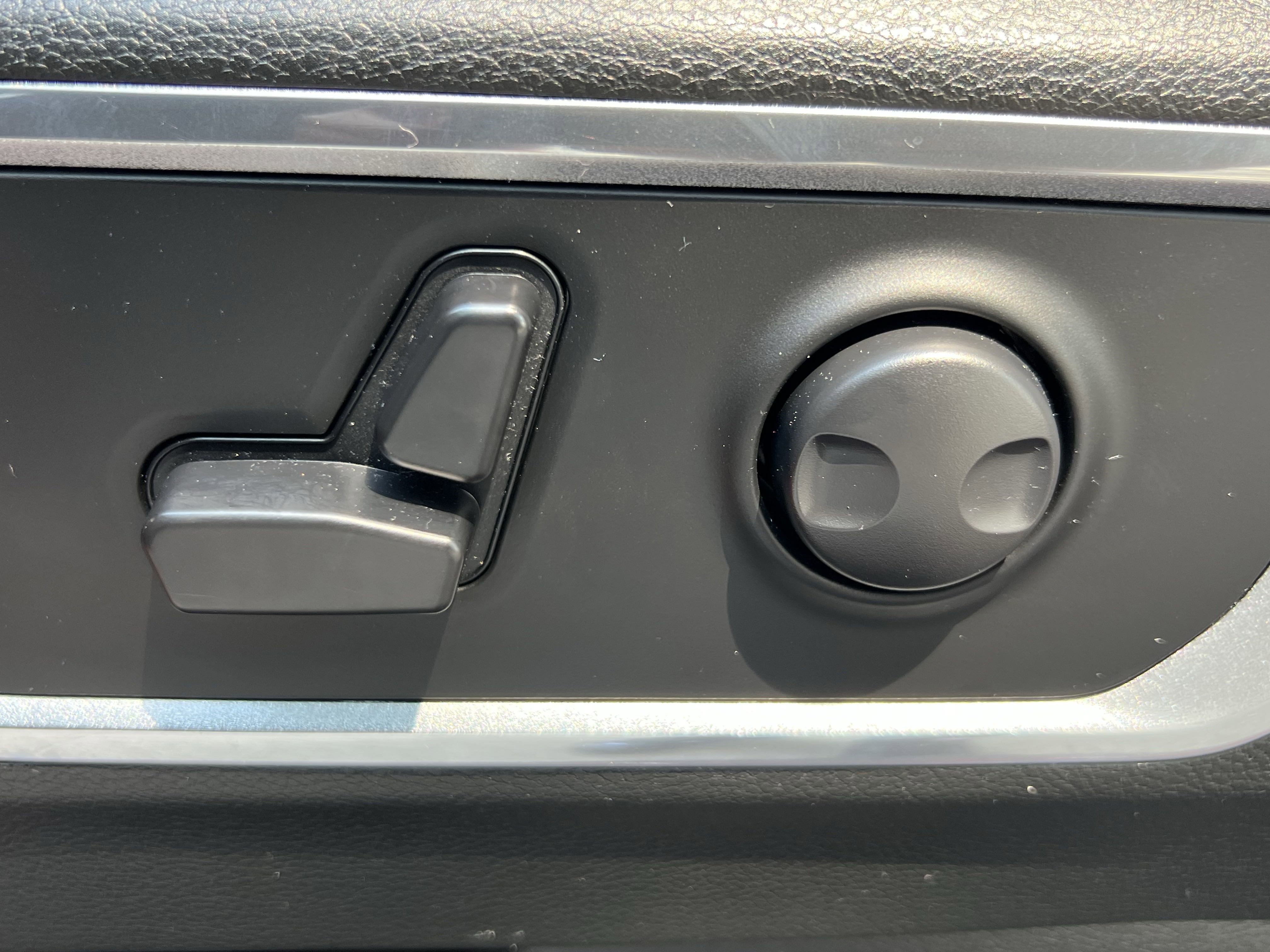 2023 Ram 1500 Laramie photo 17
