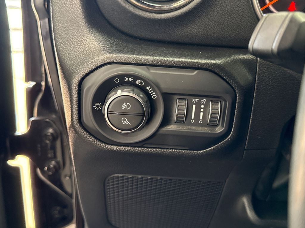 2022 Jeep Gladiator High Altitude photo 24
