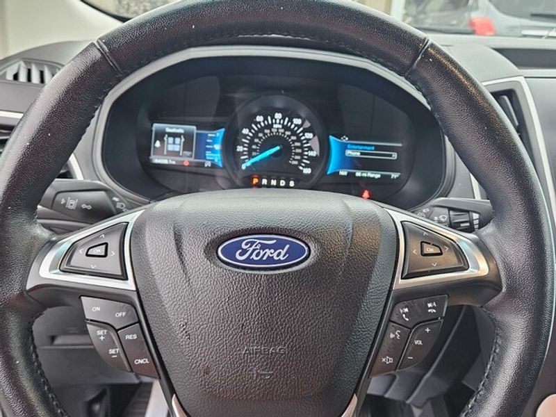 2023 Ford Edge SEL photo 21