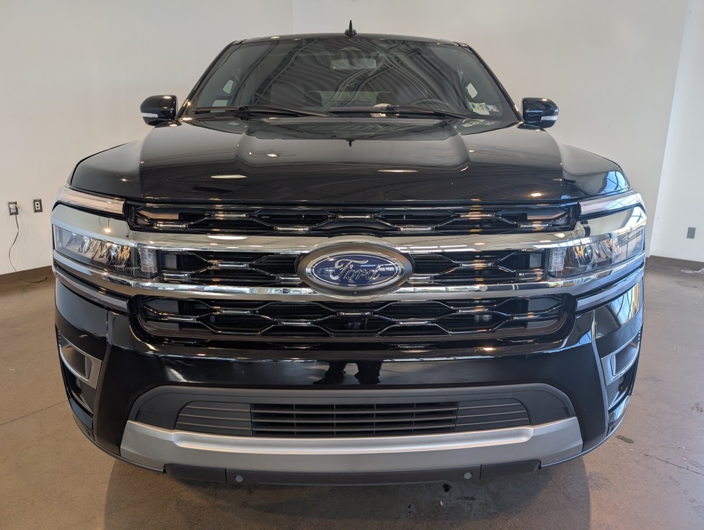 2024 Ford Expedition Limited photo 2