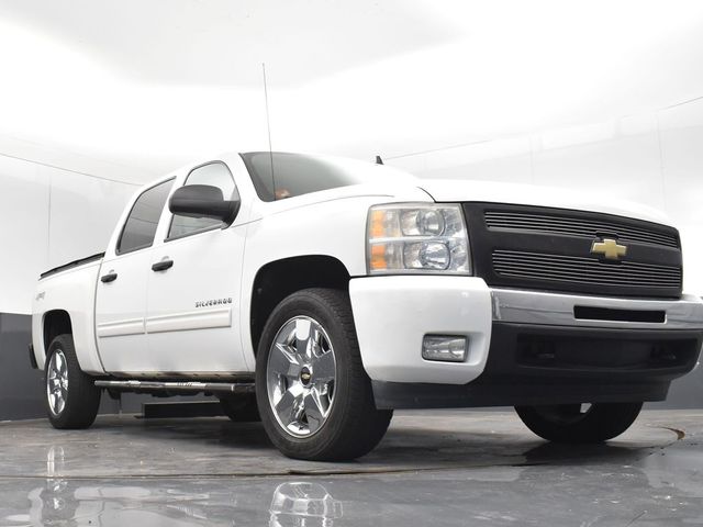 2011 Chevrolet Silverado 1500 LT photo 17