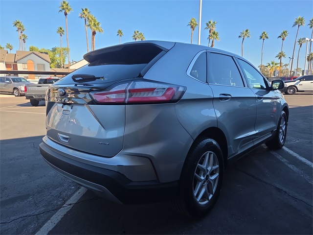 2024 Ford Edge SEL photo 3