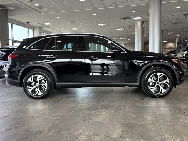 2026 Mercedes Benz GLC 350e 4MATIC photo 2