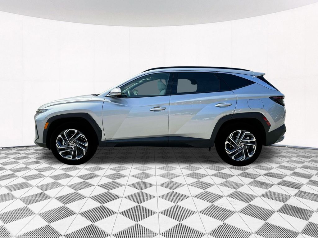 2025 Hyundai Tucson Hybrid Limited photo 3