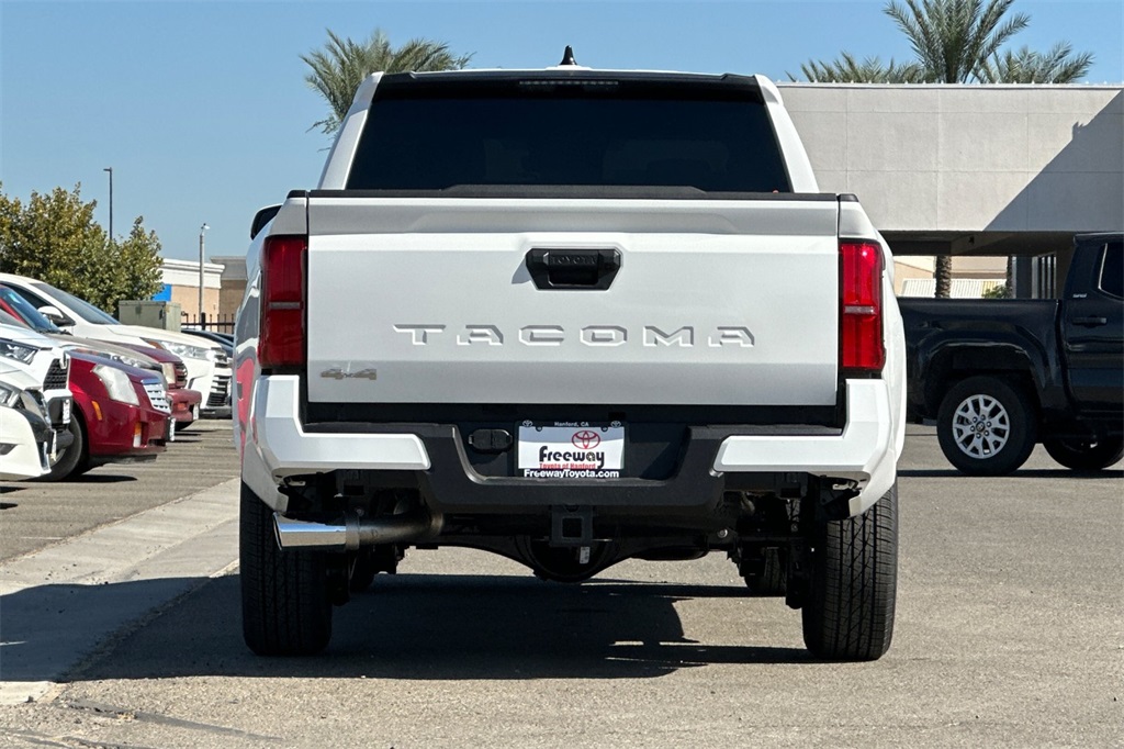 2025 Toyota Tacoma SR5 4x4 Double Cab photo 5