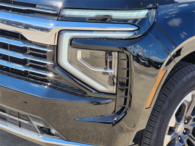 2026 Chevrolet Suburban LT photo 3