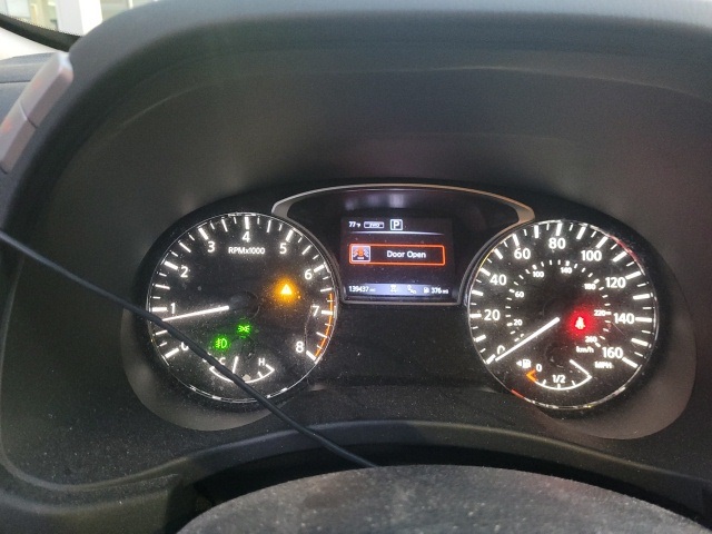 2020 Nissan Pathfinder SL photo 3