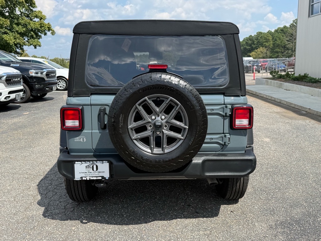 2024 Jeep Wrangler Sport S photo 3