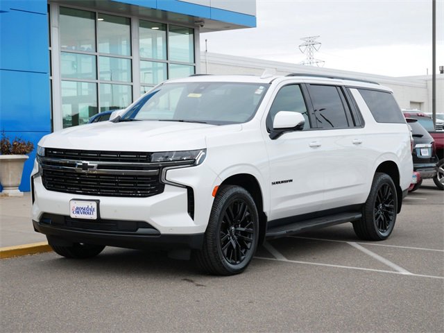 Used 2022 Chevrolet Suburban RST with VIN 1GNSKEKD3NR117937 for sale in Roseville, Minnesota