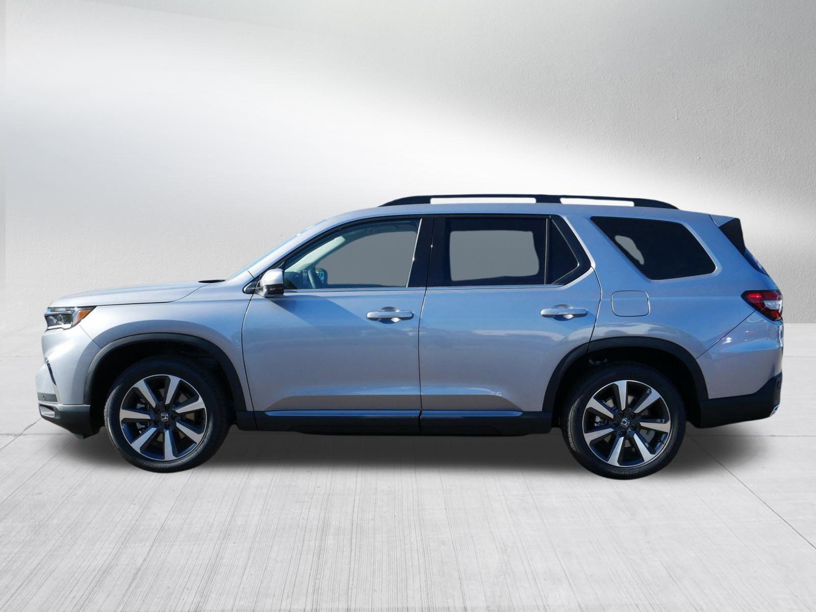 2025 Honda Pilot Touring photo 4