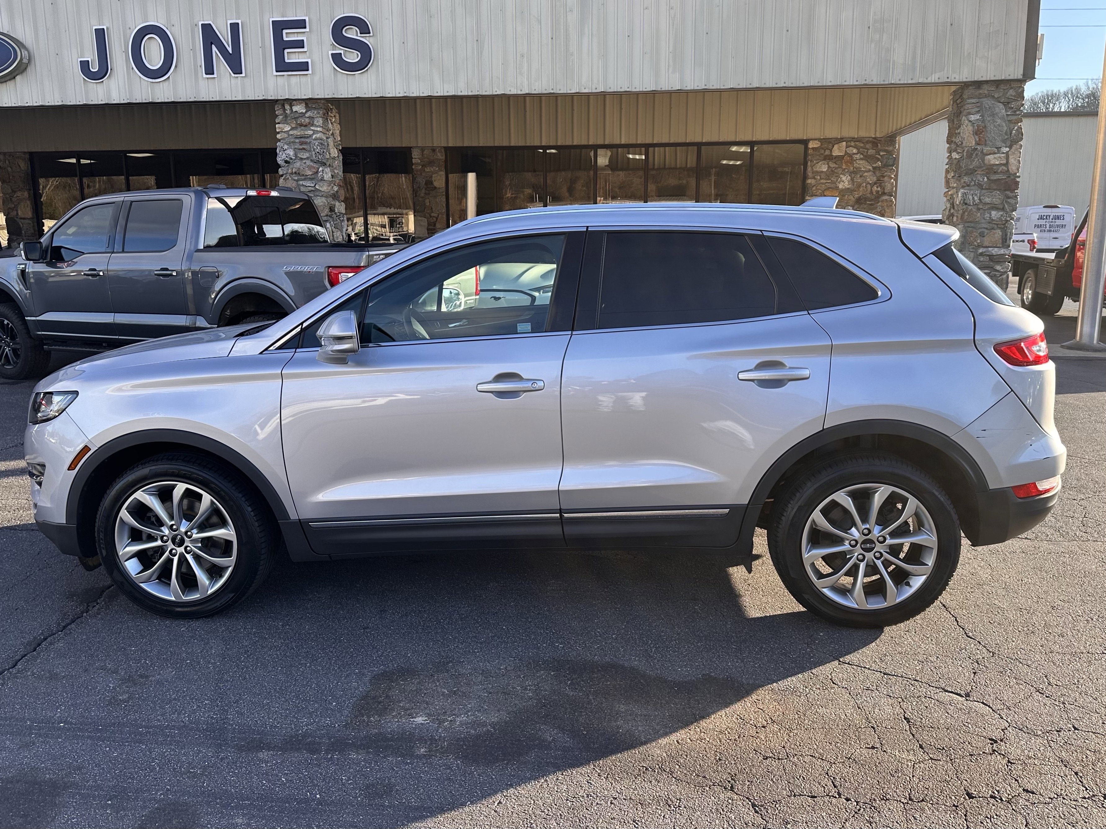 2019 Lincoln MKC Select
