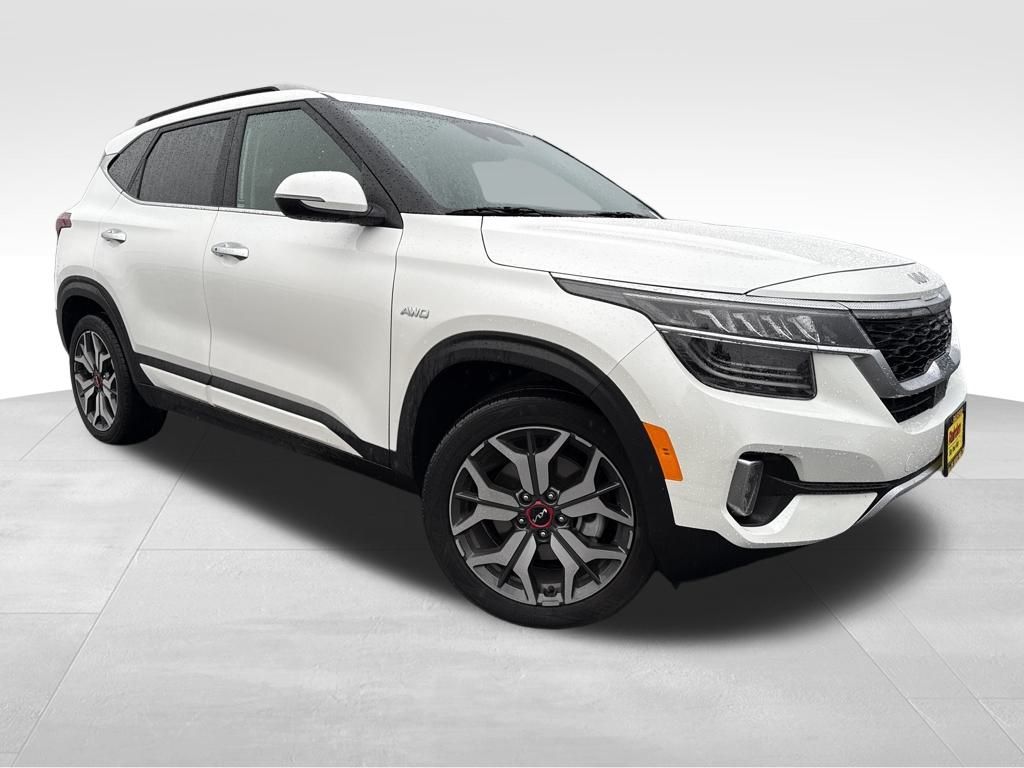 2022 Kia Seltos SX's photo