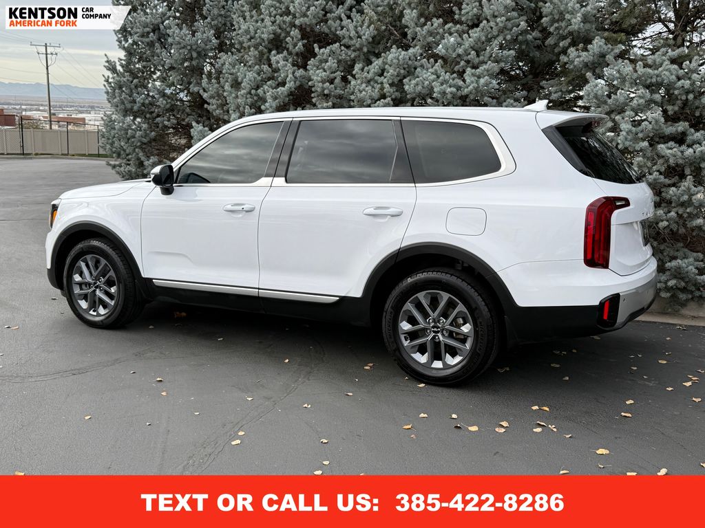 2024 Kia Telluride LX photo 4