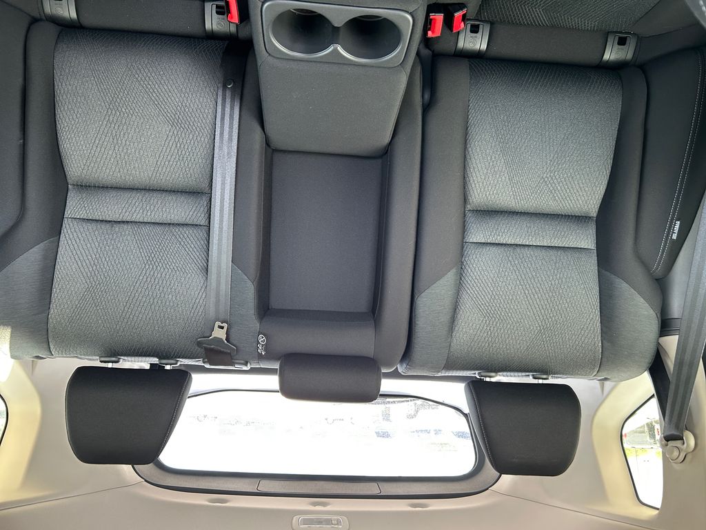 2024 Nissan Rogue SV photo 12