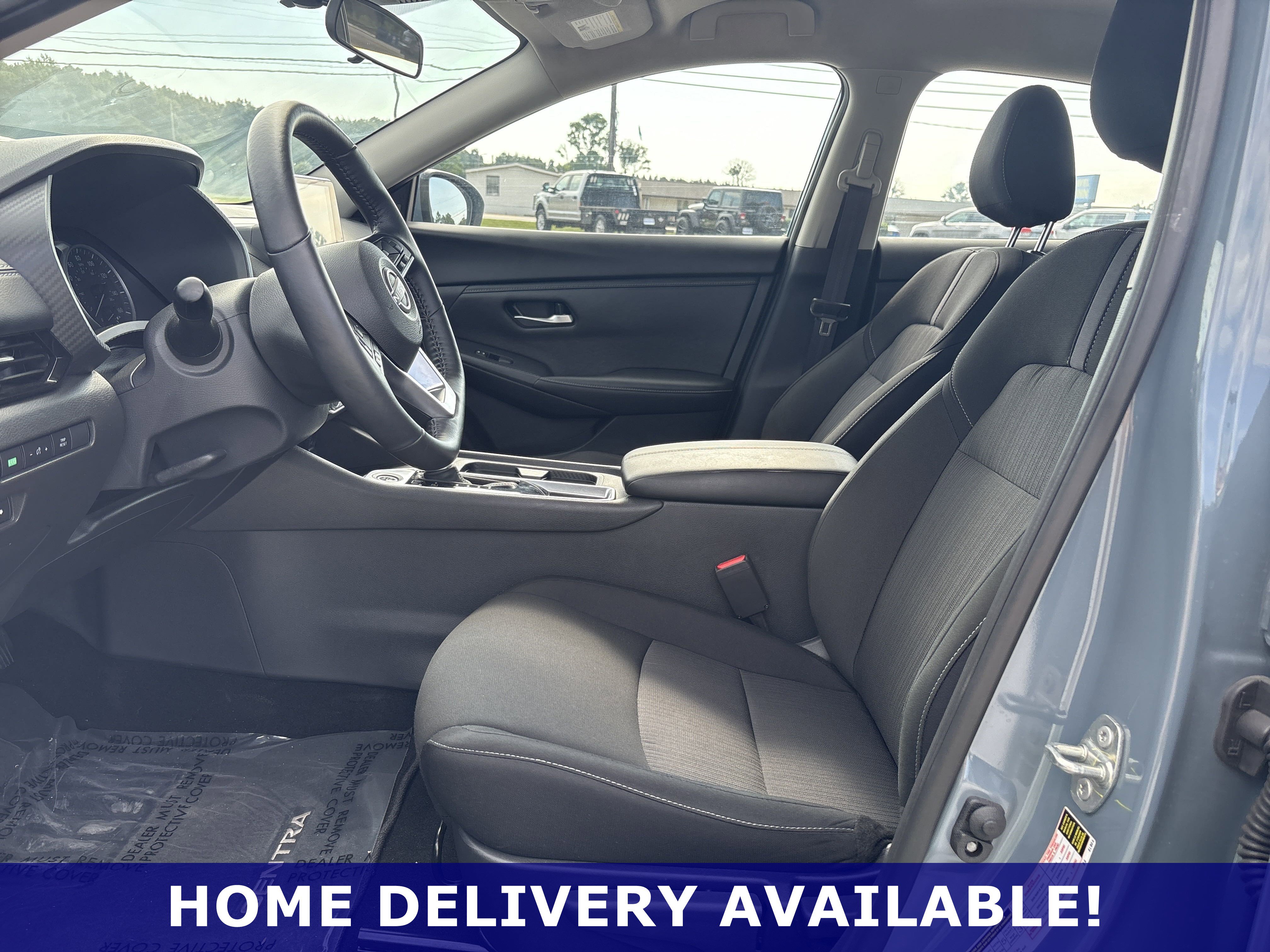 2025 Nissan Sentra SV photo 4