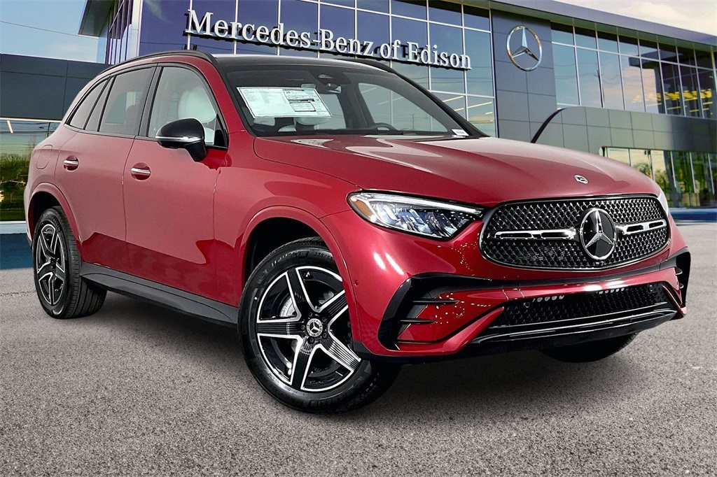 2026 Mercedes-Benz GLC Base's photo