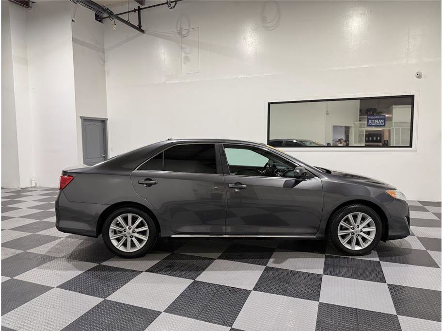 2012 Toyota Camry XLE photo 4