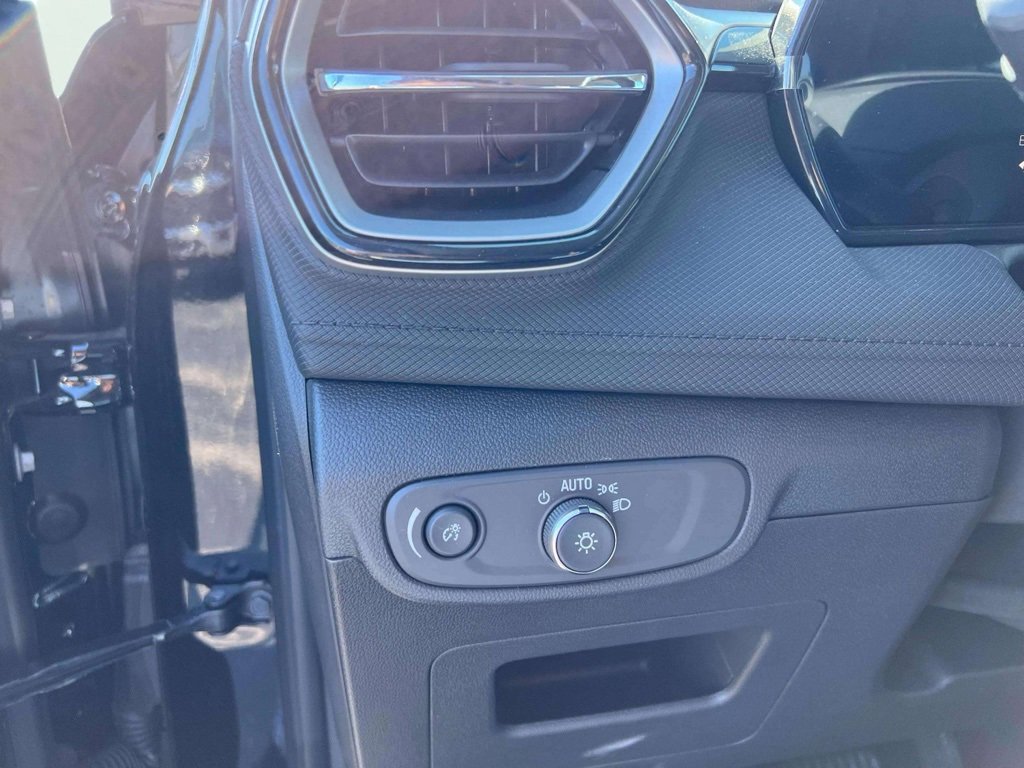 2025 Chevrolet Trailblazer LT photo 13